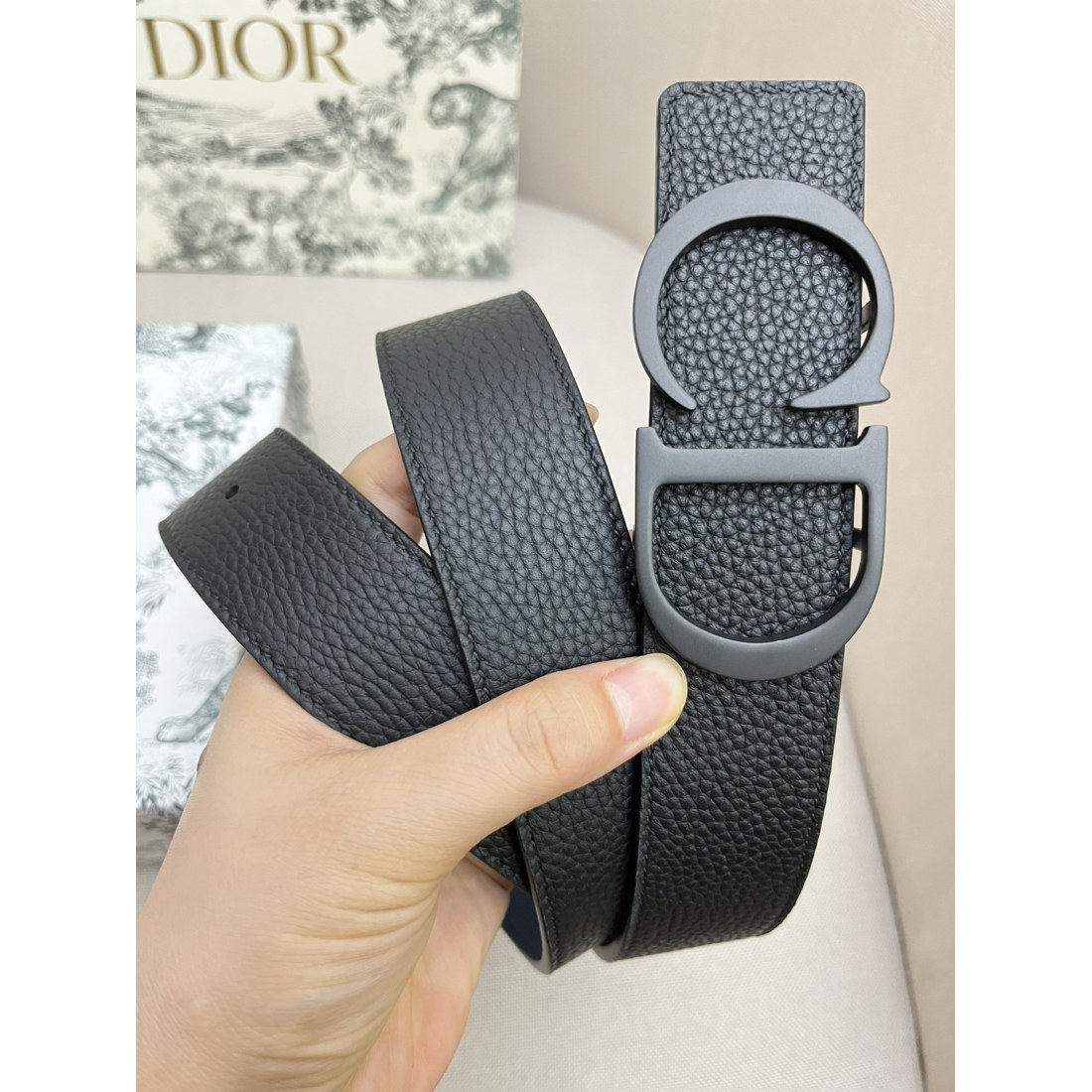 Dior cowhide and bottom leather, palladium plated pure steel buckle 35MM - Image 3