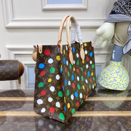 LV YK Onthego MM Bag - Image 8