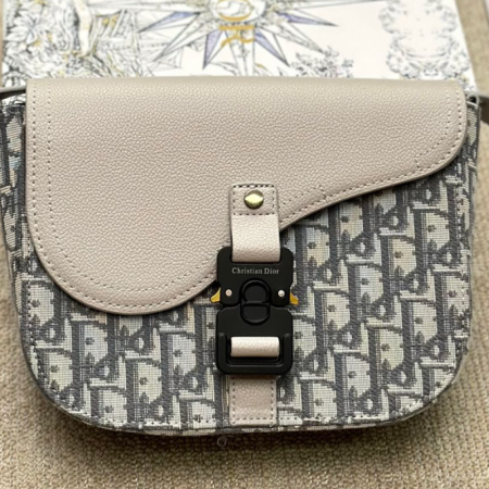 Dior Saddle With Strap Bag - Image 5