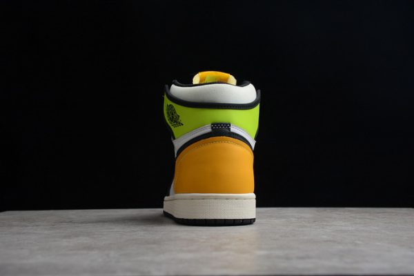 Air Jordan 1 High OG University Gold 555088-118