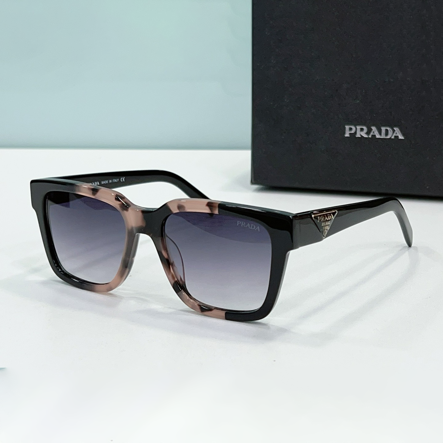 Prada  Mirror leg Stereoscopic Sign  sunglasses Top quality - Image 4