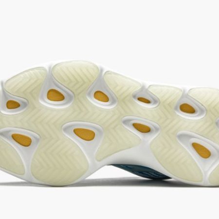 Yeezys 700 V3 “ Arzareth" - Image 4