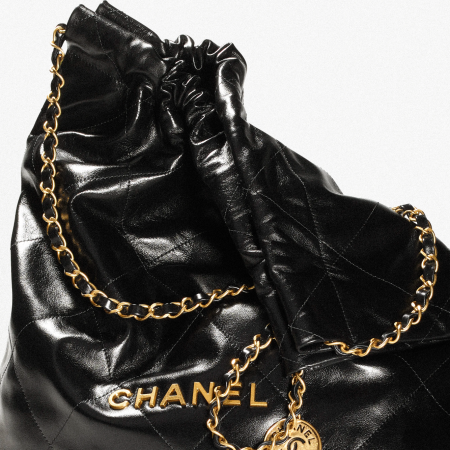 CHANEL 22 HANDBAG Shiny Calfskin & Gold-Tone Black - Image 4
