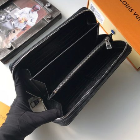 LV Zippy Wallet - Image 9