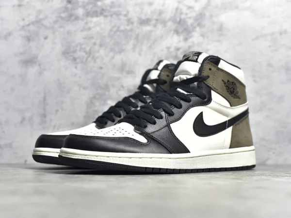 Jordan 1 Retro OG Dark Mocha