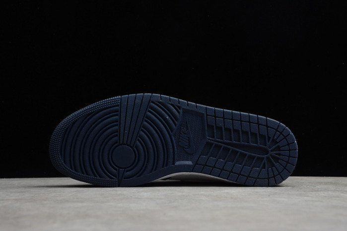 Air Jordan 1 Retro High Midnight Navy DC1788-100 - Image 6