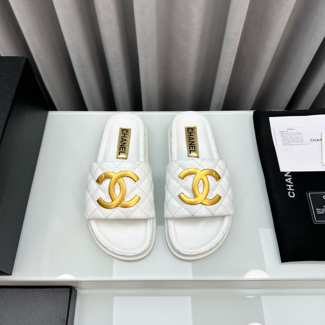 Chanel Gold Label Flat Bottom Fashion Sandals Slide - Image 2