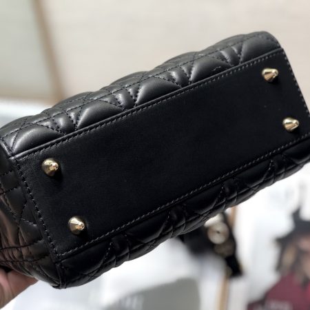 Dior Medium Lady Dior Bag Black Patent Cannage  M0565OWCB_M900 - Image 3