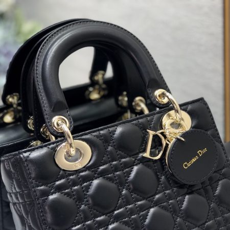 Dior Medium Lady Dior Bag Black Patent Cannage  M0565OWCB_M900 - Image 9