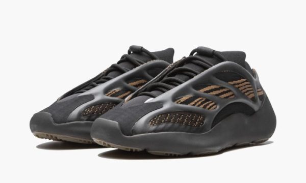Yeezys 700 V3 “ Clay Brown"