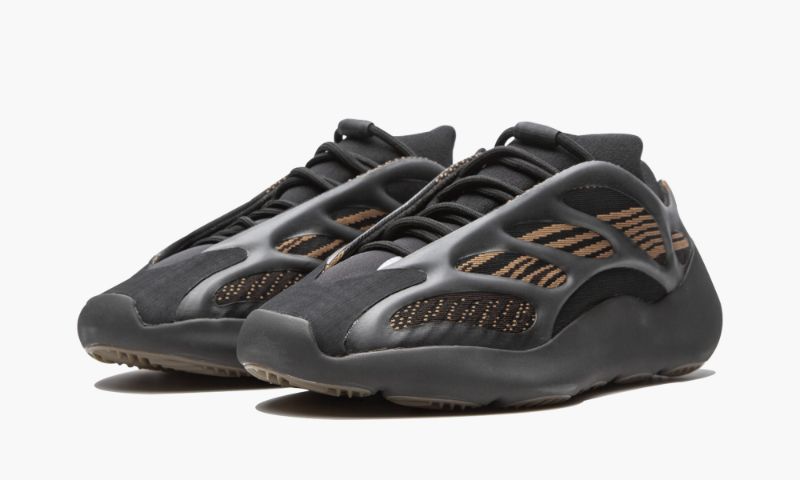 Yeezys 700 V3 “ Clay Brown" - Image 2