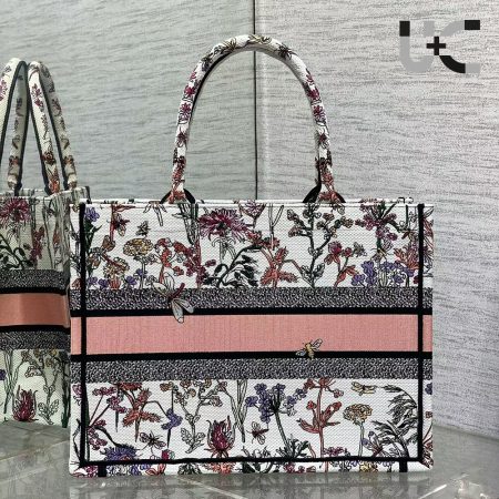 Dior Book Tote Medium Bag - Image 6