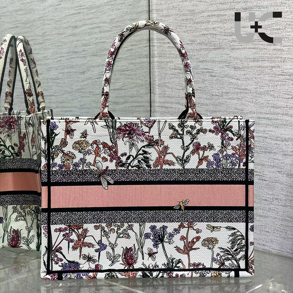 Dior Book Tote Medium Bag - Image 6
