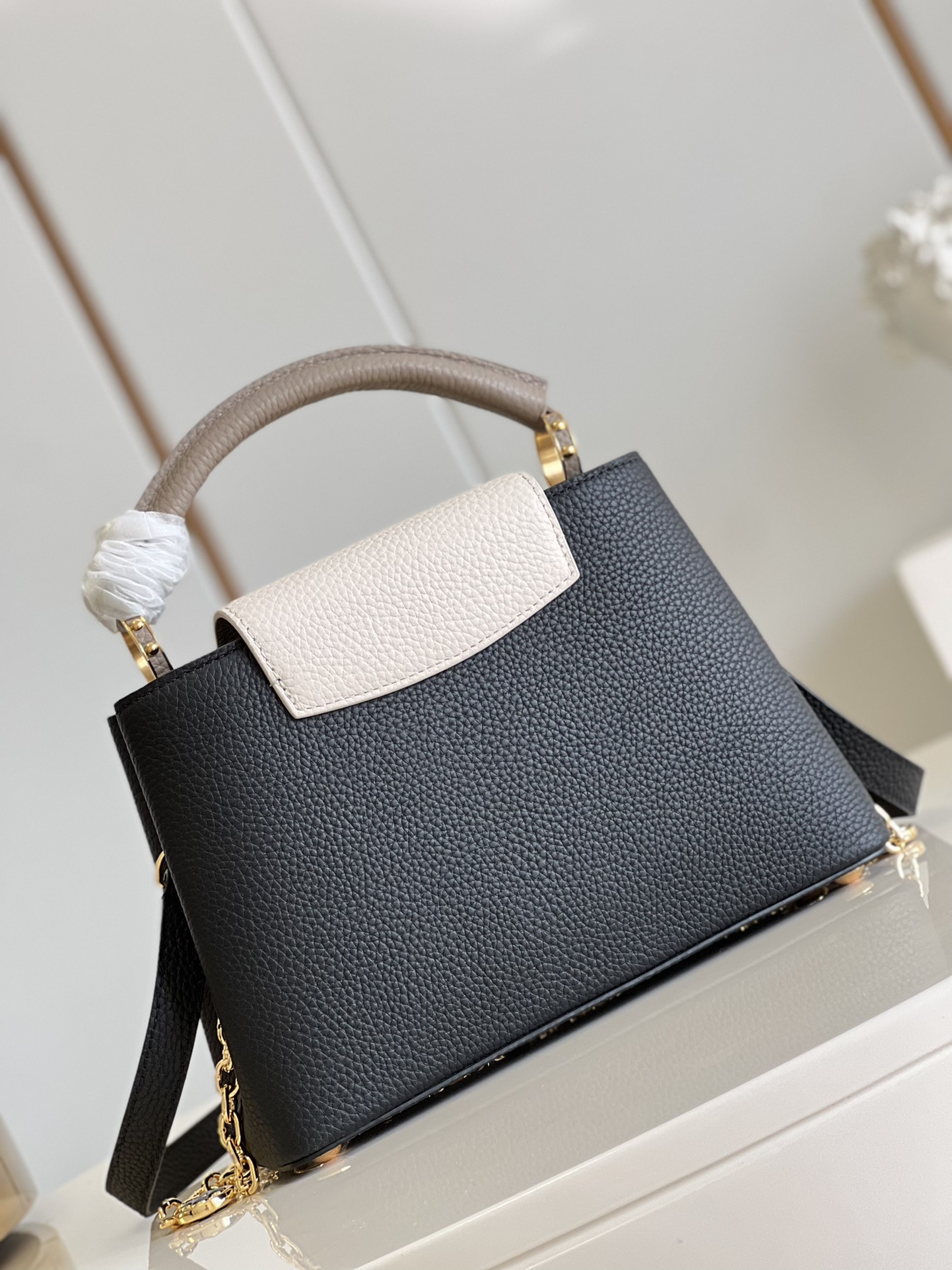 LV Z Capucines MM - Image 4