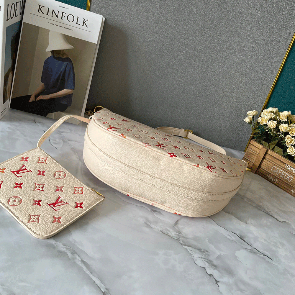 LV Loop Hobo bag - Image 7