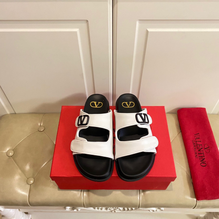 Valentino Leather Flat Fashion Flip-Flops Slide Sandal - Image 3