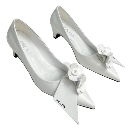 Prada  Leather Simple And Fashionable  Sandals Slide