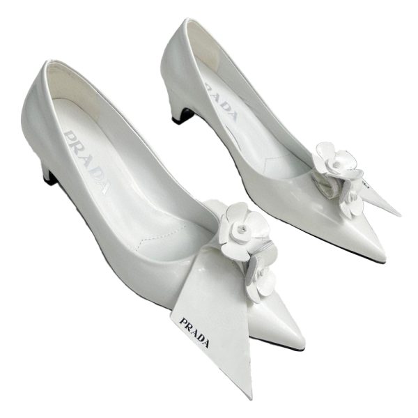 Prada  Leather Simple And Fashionable  Sandals Slide