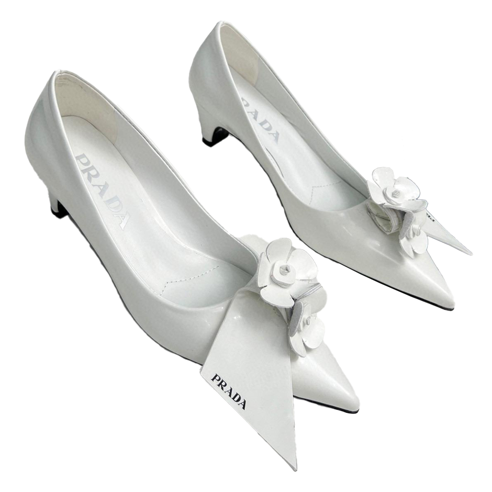 Prada  Leather Simple And Fashionable  Sandals Slide - Image 1