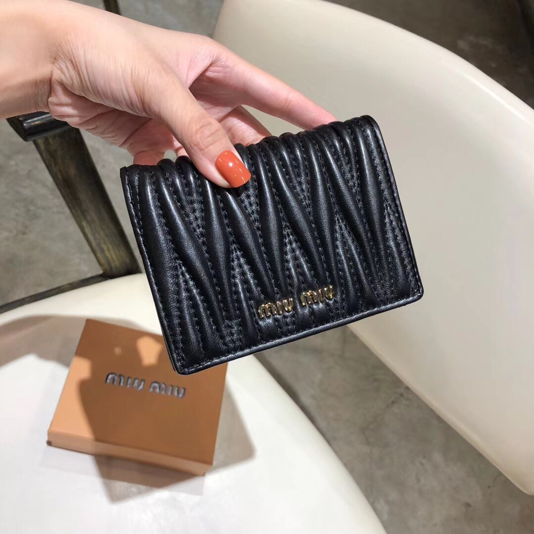 MIU MIU Matelassé   Wallet - Image 3