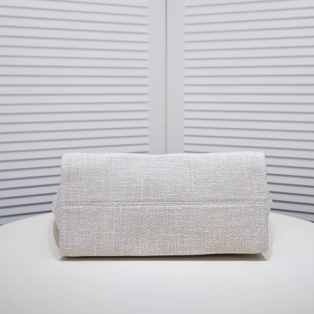 Chanel Canvas Beach Handbag Crossbody Bag - Image 3