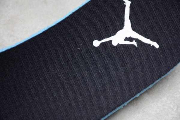 Air Jordan 1 Mid black noble red BQ6472-016