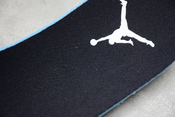 Air Jordan 1 Mid black noble red BQ6472-016 - Image 6