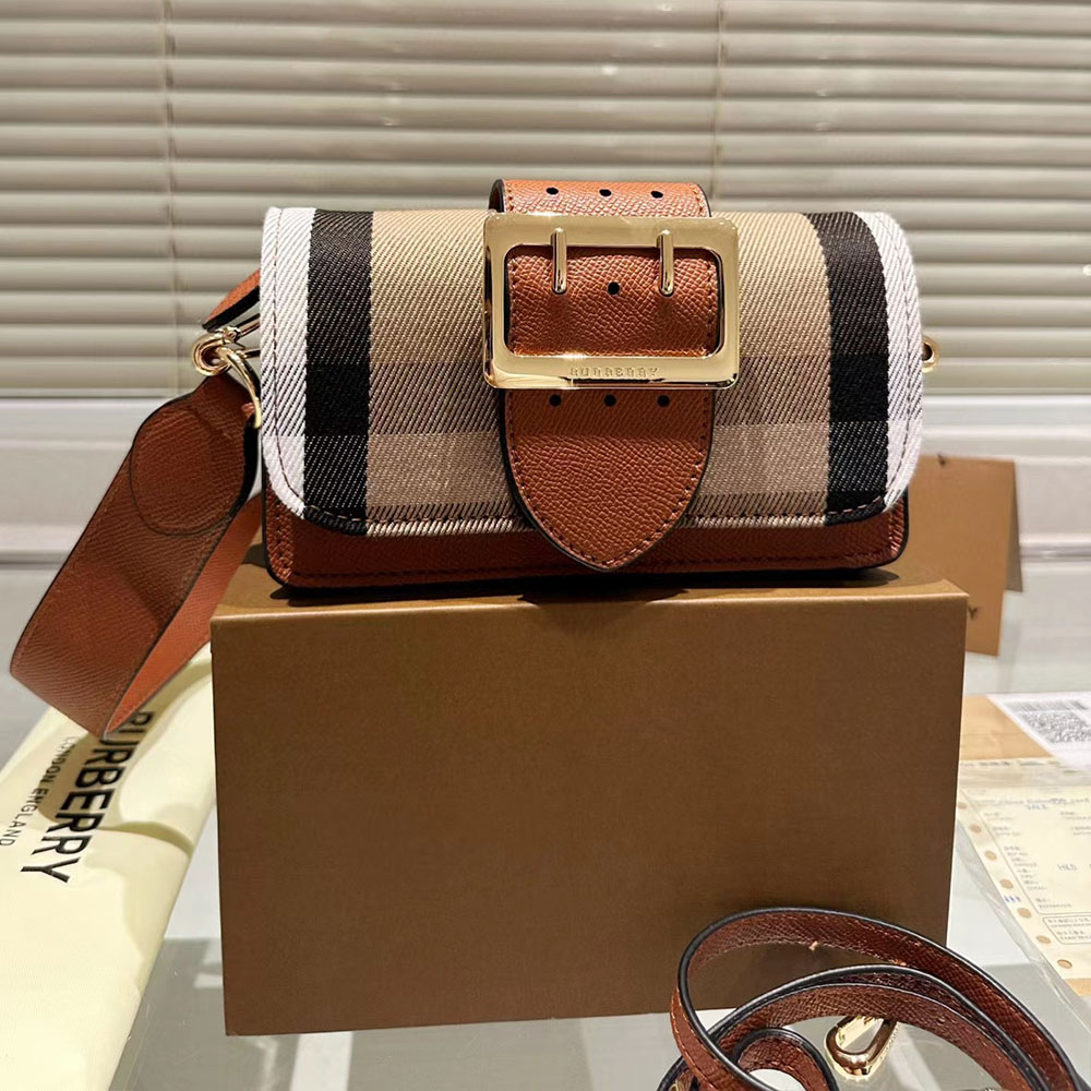 Burberry House Check Bag Small - Image 4