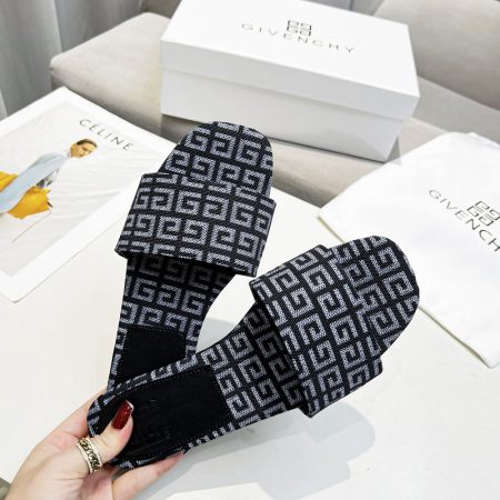 Givenchy Comfortable Flat Flip-flops Slide Sandal - Image 6