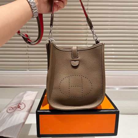 Hermes Evelyne Bag 18cm - Image 3