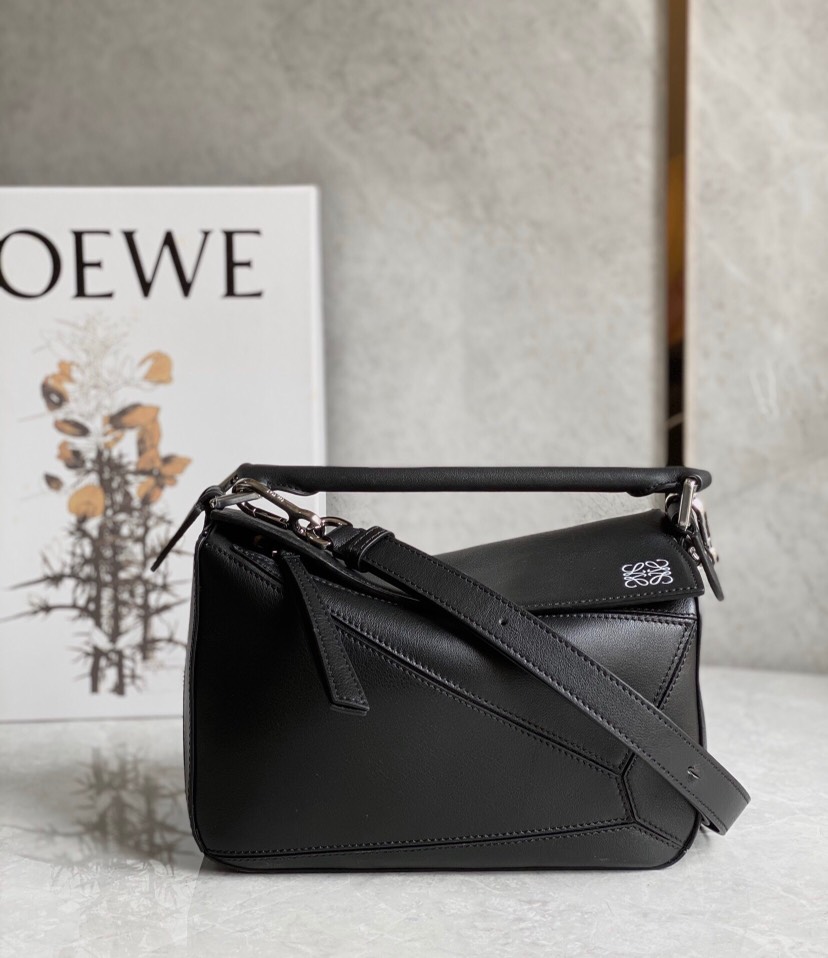 Loewe Small Puzzle Black - Image 1