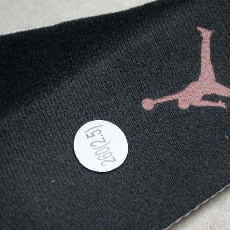 Air Jordan 11 Low White Bred AV2187-160 - Image 11