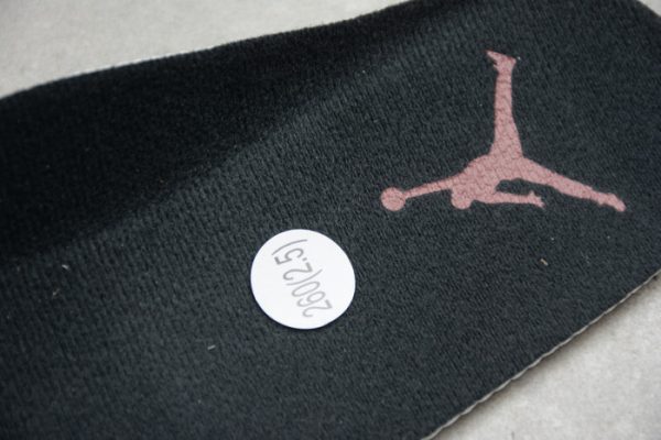 Air Jordan 11 Low White Bred AV2187-160
