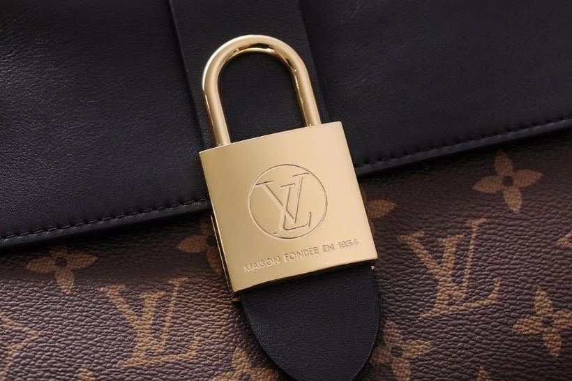 LV Locky BB Bag - Image 2