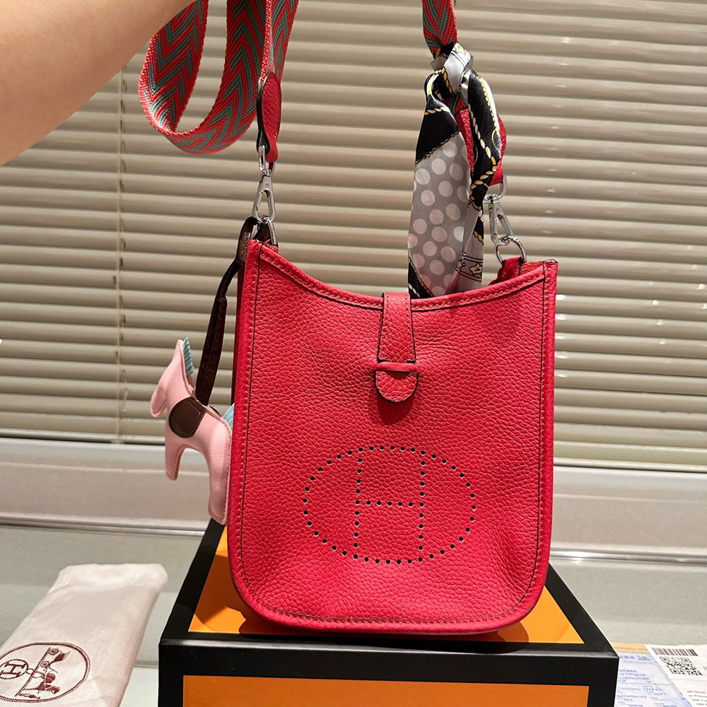 Hermes Evelyne Bag 20cm - Image 3