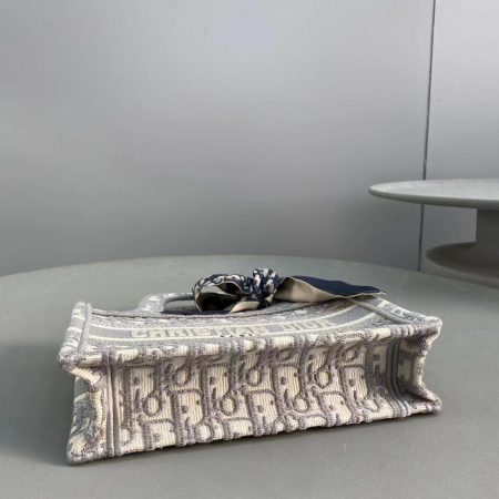 Dior Book Tote Small Gray Dior Oblique Embroidery - Image 8