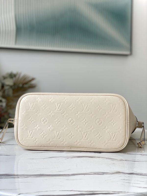 Neverfull MM m45684