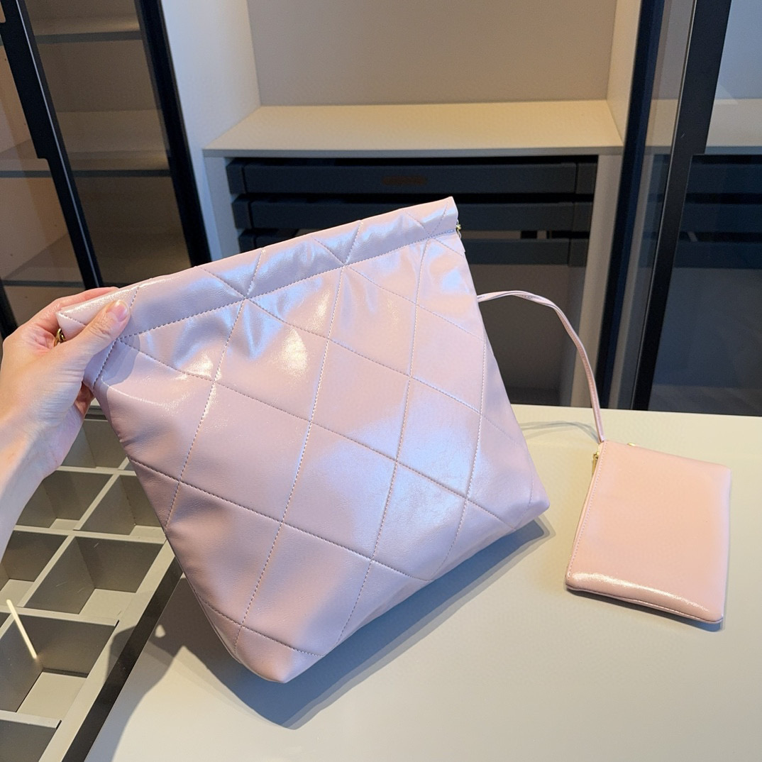 CHANEL 22 SMALL HANDBAG Calfskin & Gold Metal Pink - Image 5