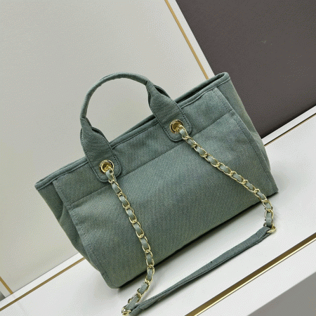 Chanel Large Beach Bag - Image 5