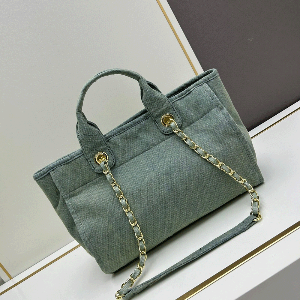 Chanel Large Beach Bag - Image 5
