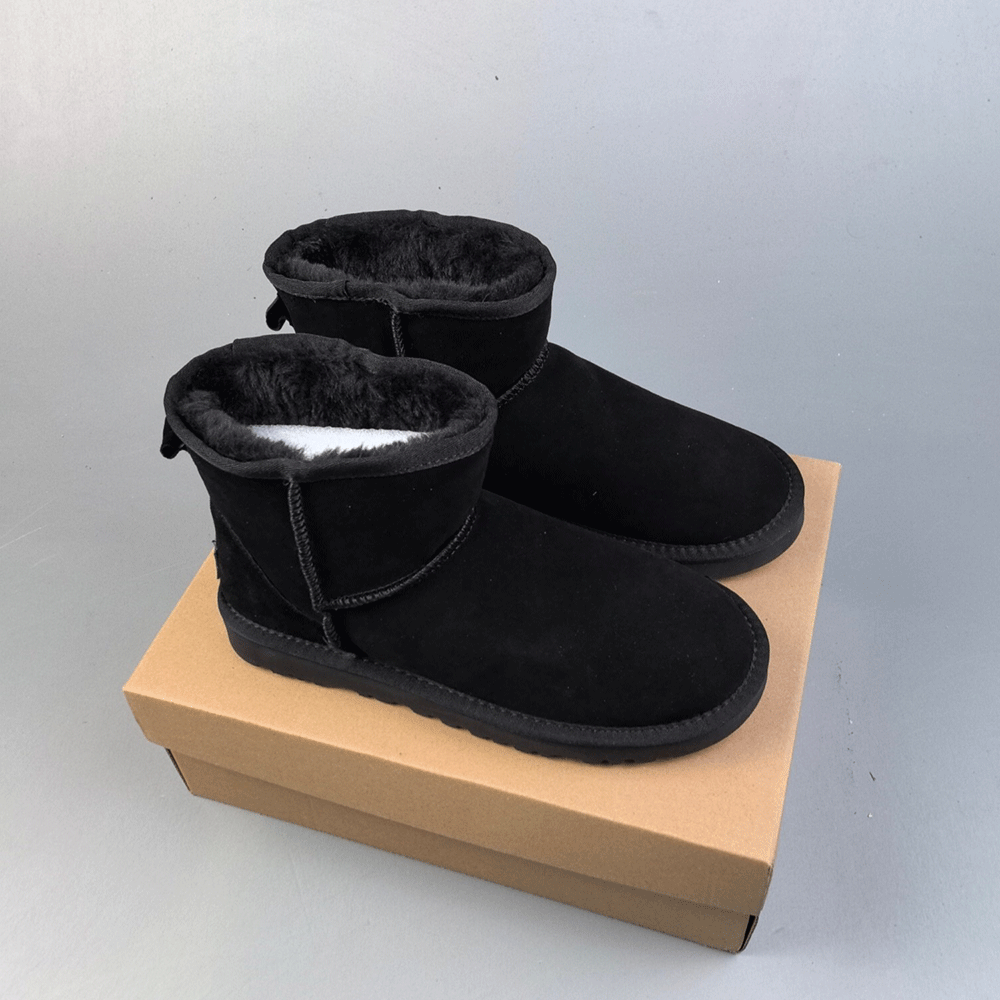 UGG Women's Classic Mini II Boot - Image 2