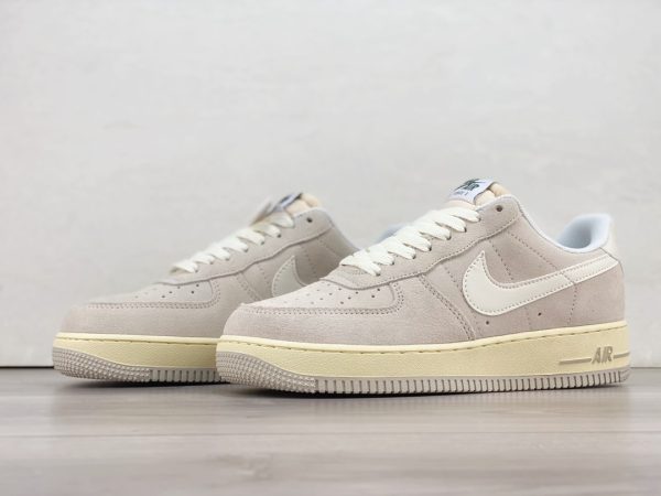 Nike Air Force Light Biege White