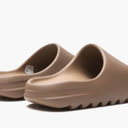 Yeezys Slide “ Core 2021" - Image 3