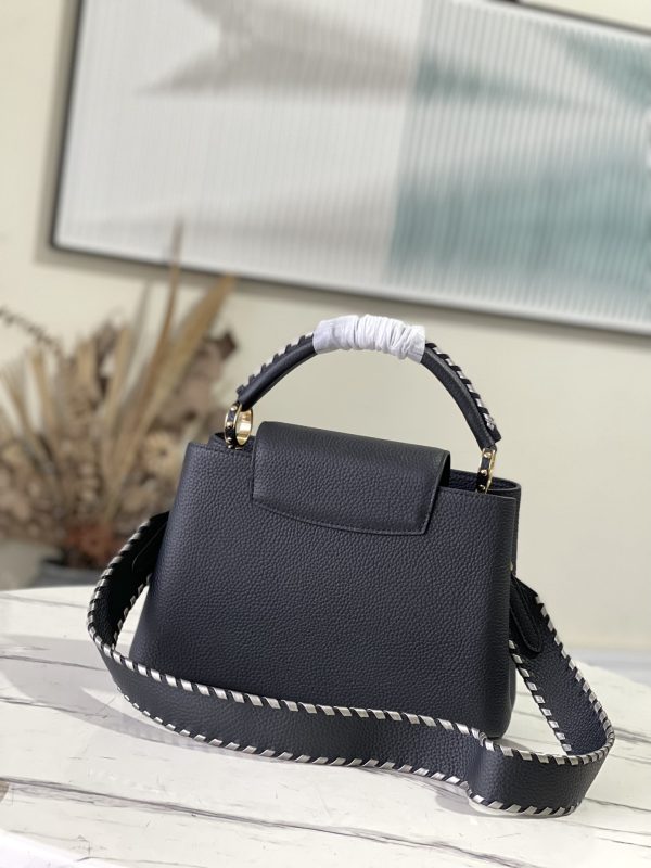 Z Capucines MM M21121