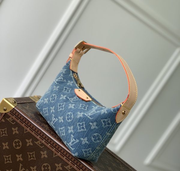 LV HILLS POCHETTE Denim Handbag M82949