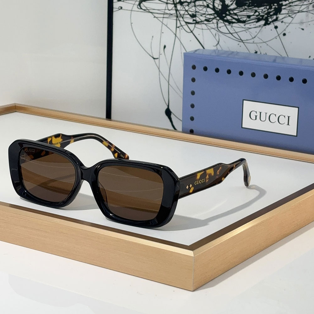 Gucci  Fashion mirror leg Logo  sunglasses Top quality - Image 1