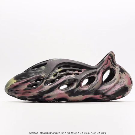 Yeezy Foam Runner MX Carbon IG9562