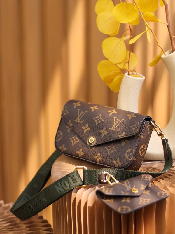 Multi Pochette Felicie Strap Go M80091