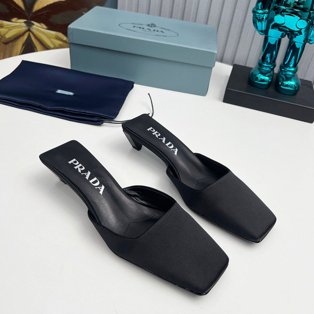 Prada Casual Flip Flops With Flat Heads Slide Sandal - Image 1