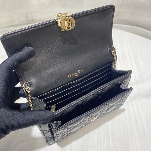 Dior Lady Dior Chain Pouch S0937ONMJ_M900